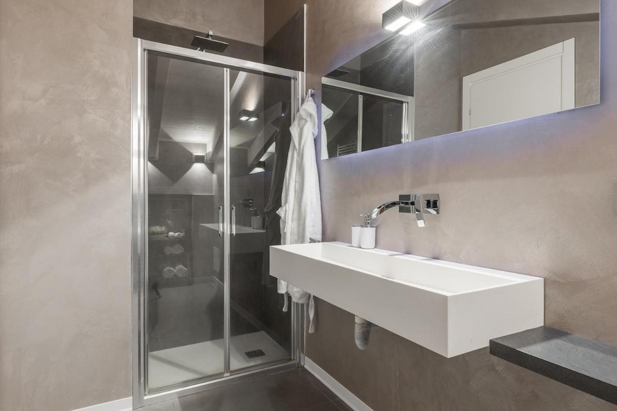 Chambre Triple de Luxe avec Baignoire Spa